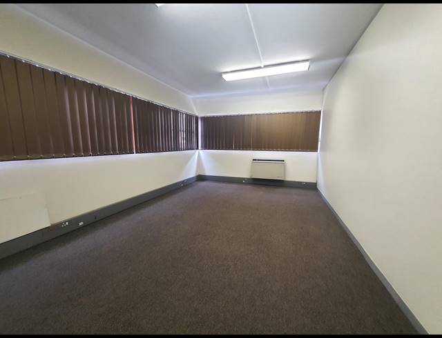 107M² OFFICE FOR SALE IN WESTVILLE